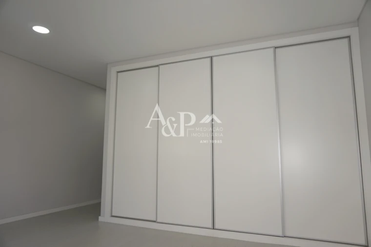 Apartamento T0 para Venda em Viseu Foto 4