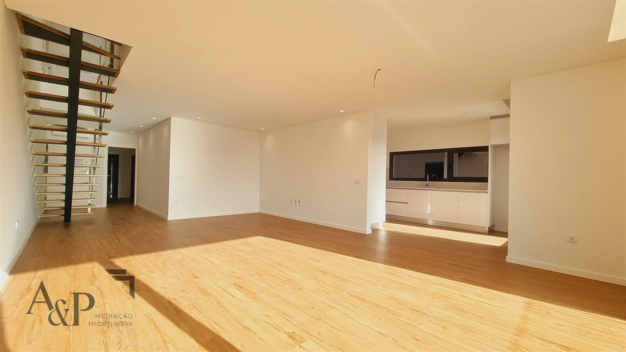 Apartamento T3 para Venda em Viseu Foto 1