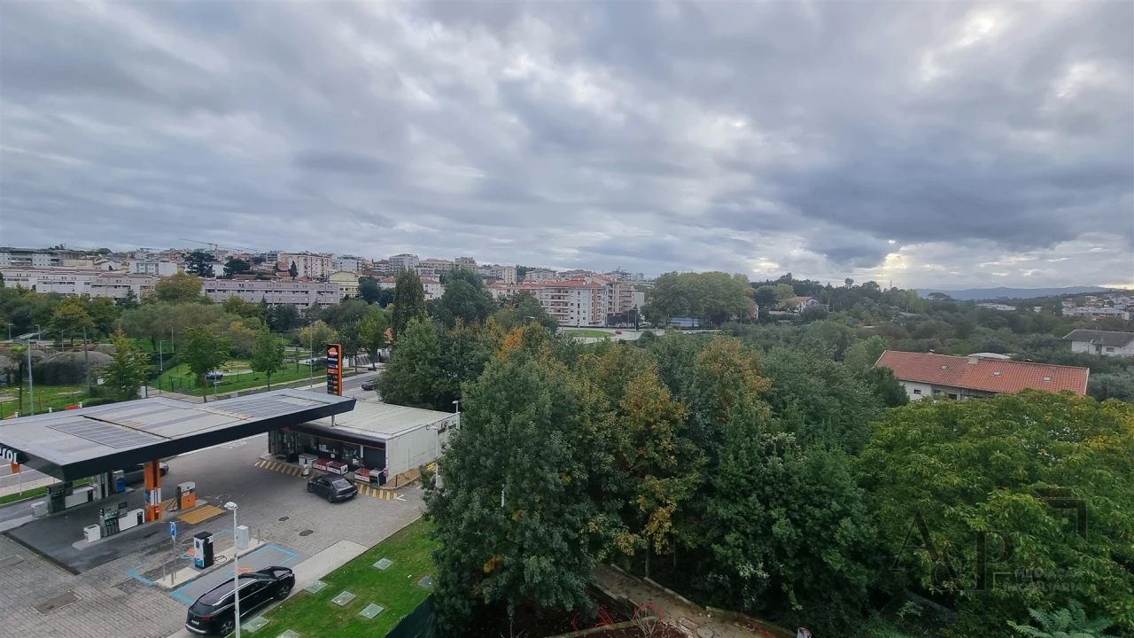 Apartamento T3 para Venda em Viseu Foto 4