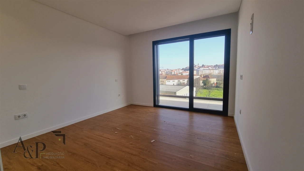 Apartamento T3 para Venda em Viseu Foto 24