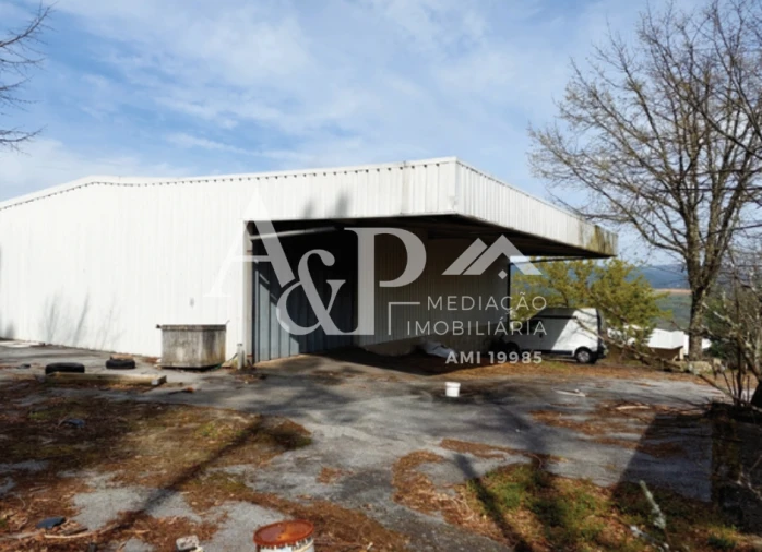 Armazém para Venda em Fornos de Maceira Dão Foto 3