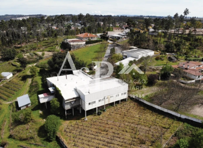 Armazém para Arrendamento em Fornos de Maceira Dão Foto 7