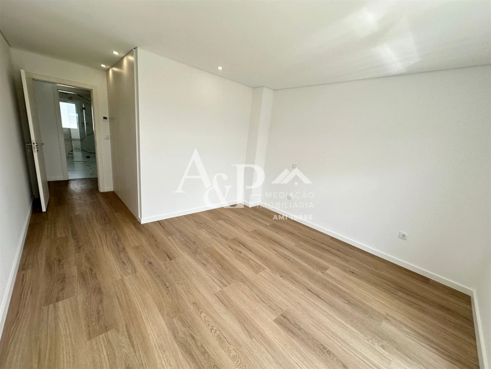Apartamento T3 para Venda em Repeses e São Salvador Foto 12