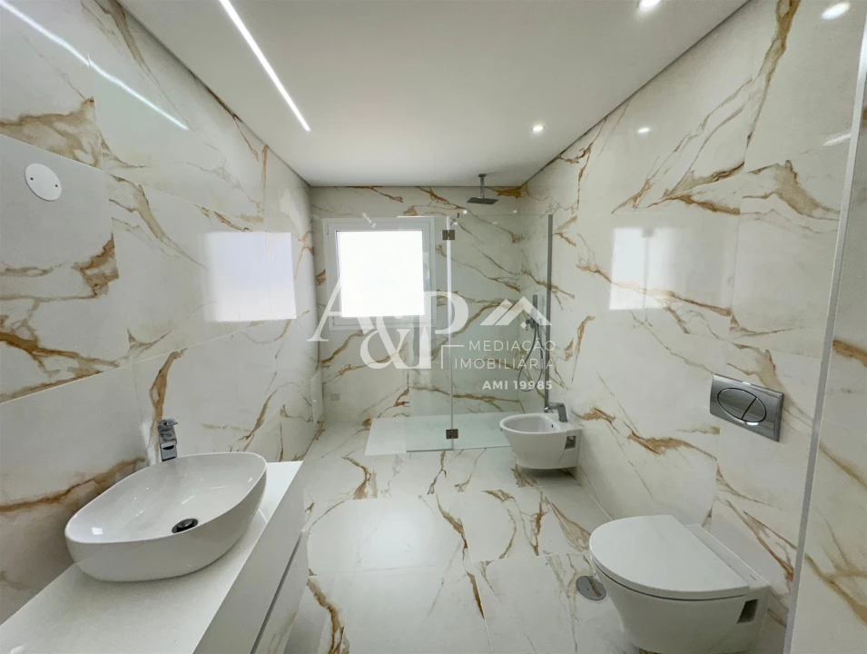 Apartamento T3 para Venda em Repeses e São Salvador Foto 11