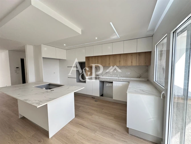 Apartamento T3 para Venda em Repeses e São Salvador Foto 3