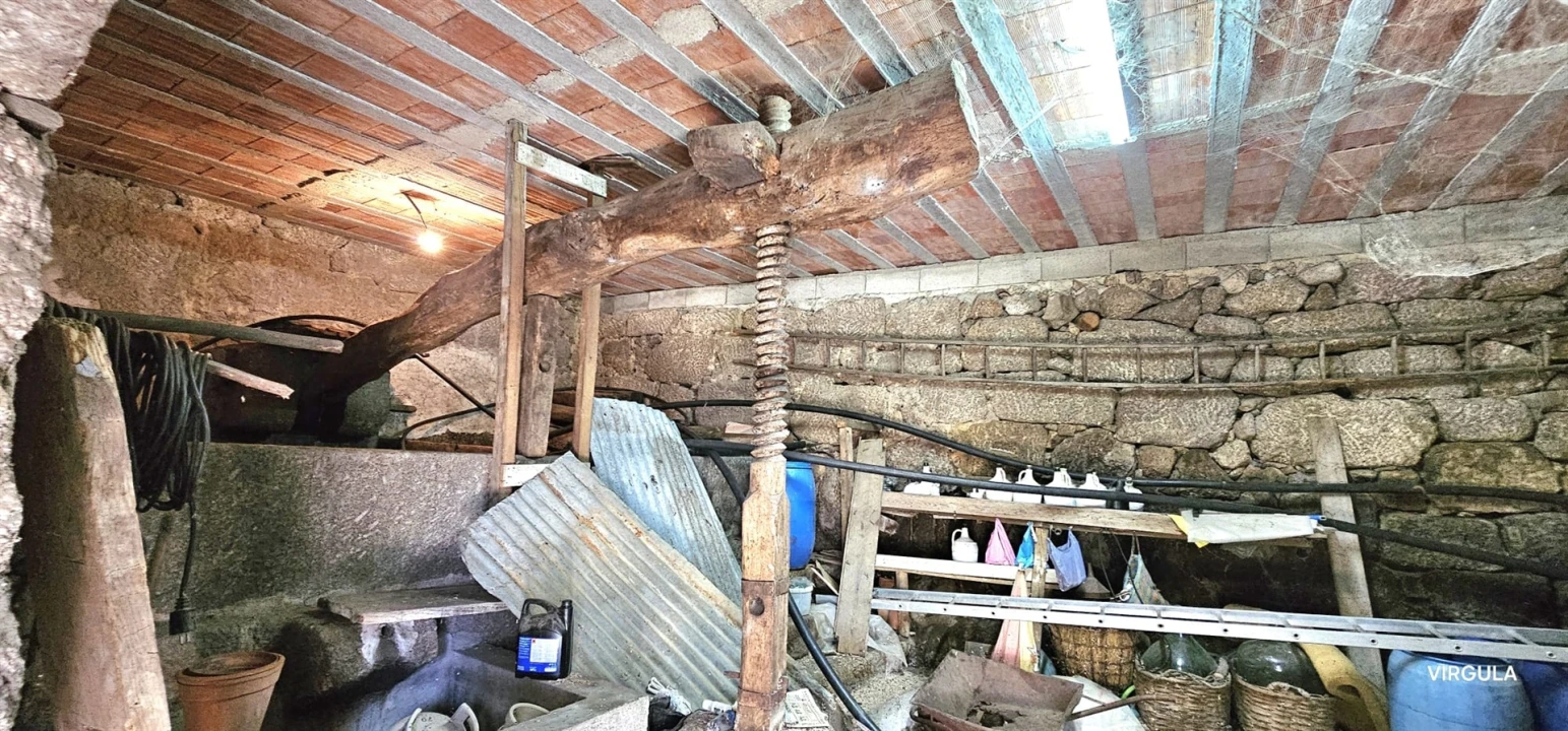 Quinta T2 para Venda em Orjais Foto 35