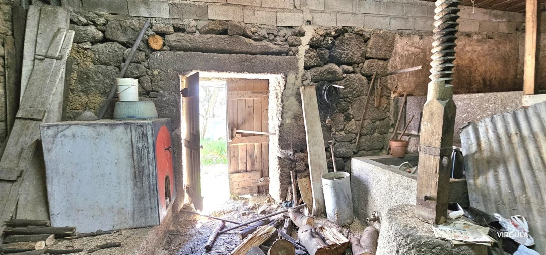 Quinta T2 para Venda em Orjais Foto 33