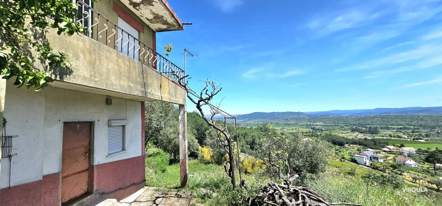 Quinta T2 para Venda em Orjais Foto 4