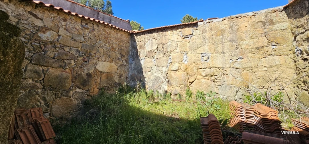 Moradia T1 para Venda em Capinha Foto 3