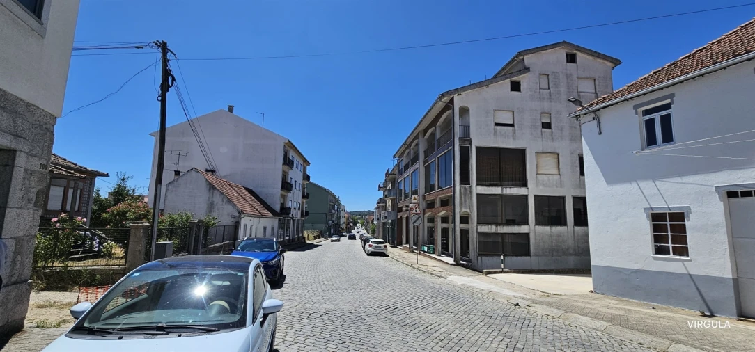 Loja para Arrendamento em Guarda Foto 3