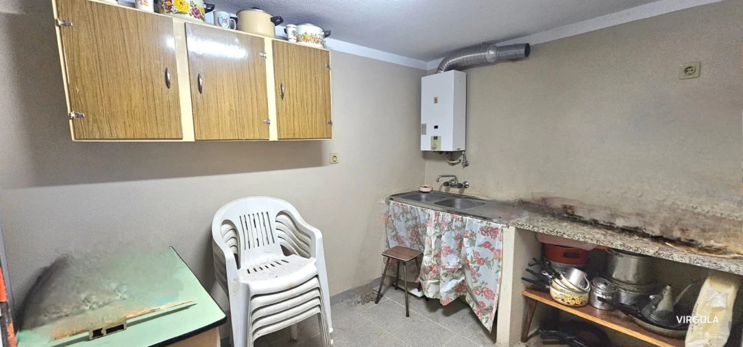 Moradia T2 para Venda em Ferro Foto 4