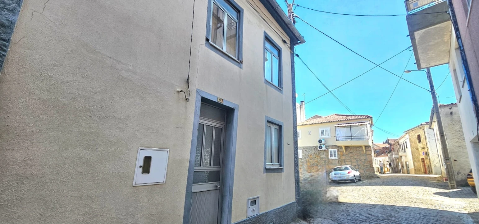 Moradia T2 para Venda em Ferro Foto 1