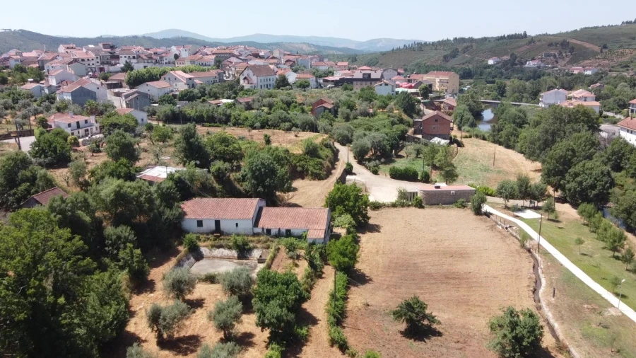 Moradia T3 para Venda em Paul Foto 1