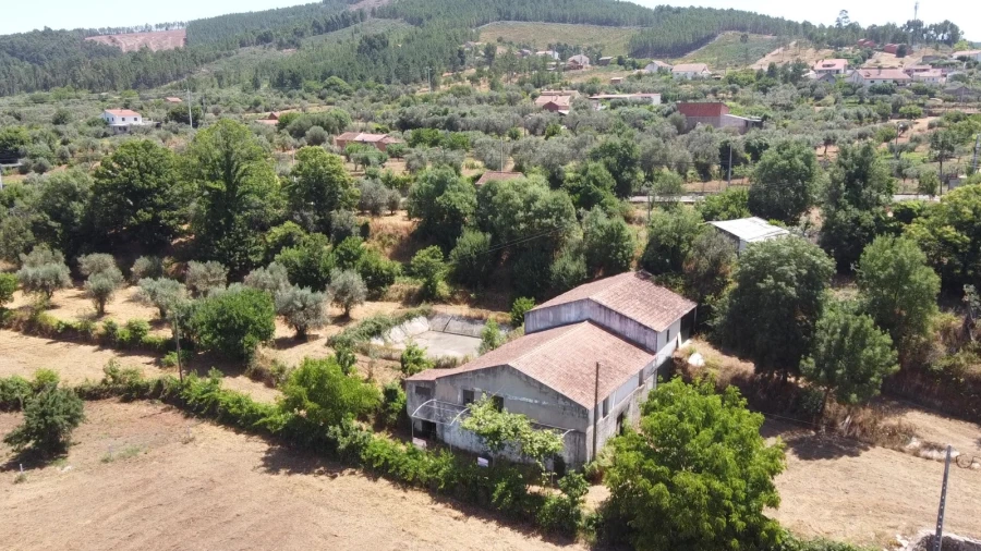 Moradia T3 para Venda em Paul Foto 2