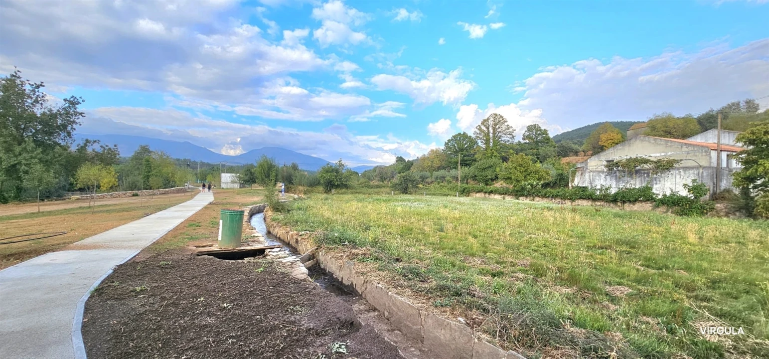 Moradia T3 para Venda em Paul Foto 19