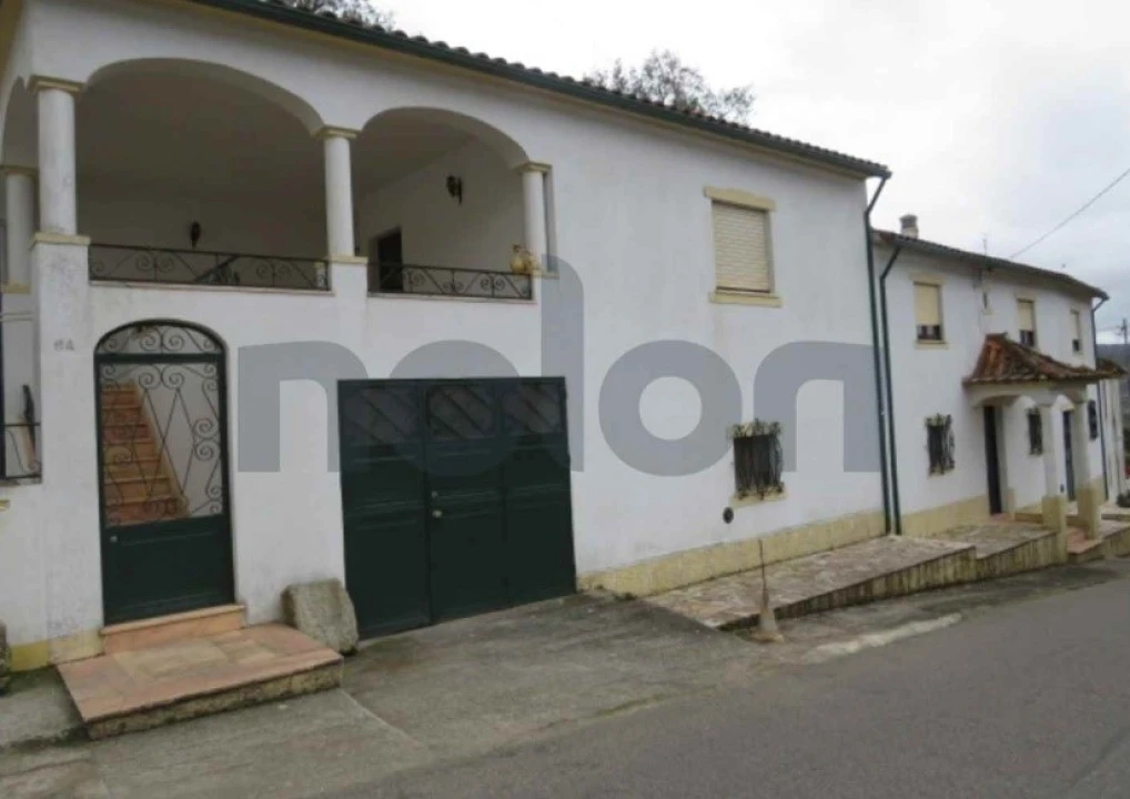 Moradia T5 para Venda em São Salvador da Aramenha Foto 3