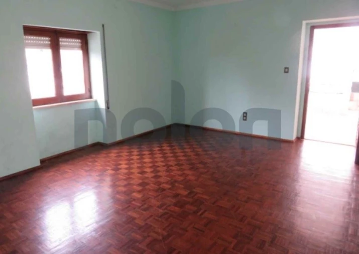 Moradia T5 para Venda em São Salvador da Aramenha Foto 7