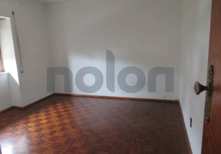 Moradia T5 para Venda em São Salvador da Aramenha Foto 17