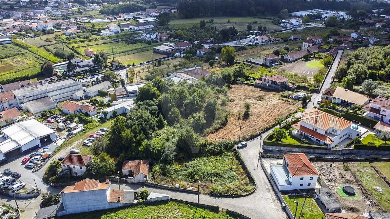 Terreno para Venda em Meixomil Foto 5