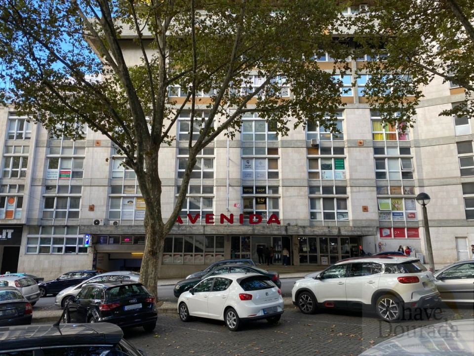 Loja para Venda em Sé Nova, Santa Cruz, Almedina e São Bartolomeu Foto 2
