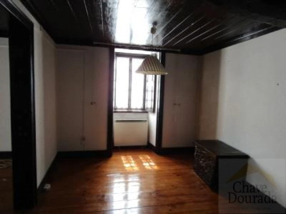 Moradia T5 para Venda em Santo Varão Foto 4