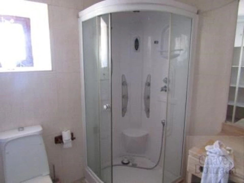 Moradia T5 para Venda em Santo Varão Foto 5