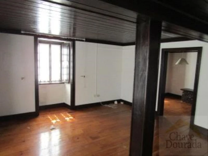 Moradia T5 para Venda em Santo Varão Foto 2