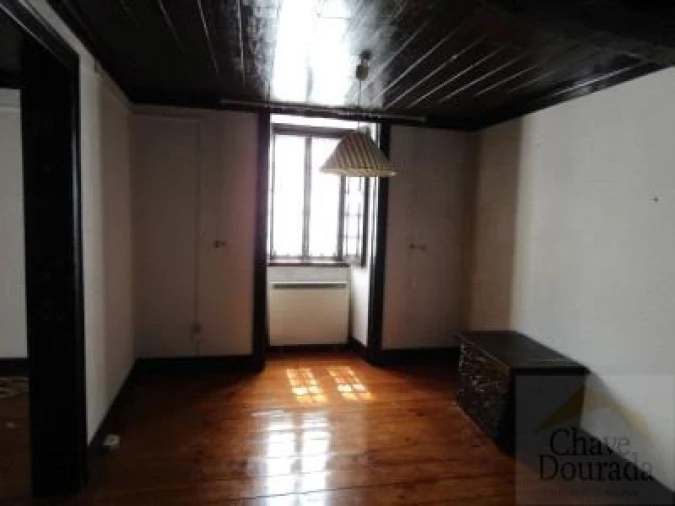 Moradia T5 para Venda em Santo Varão Foto 4