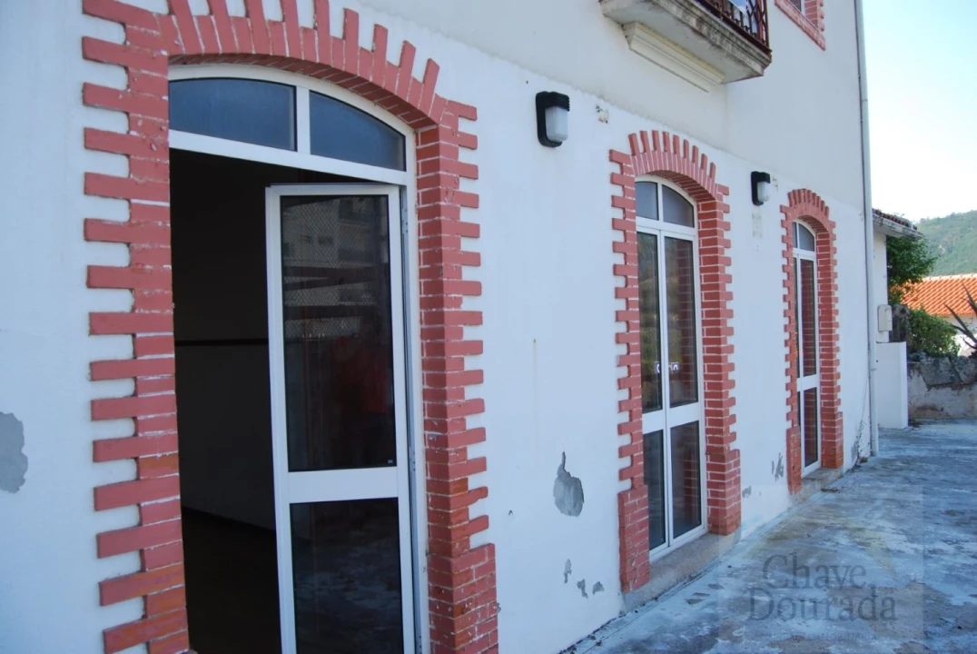 Prédio para Venda em Penacova Foto 3