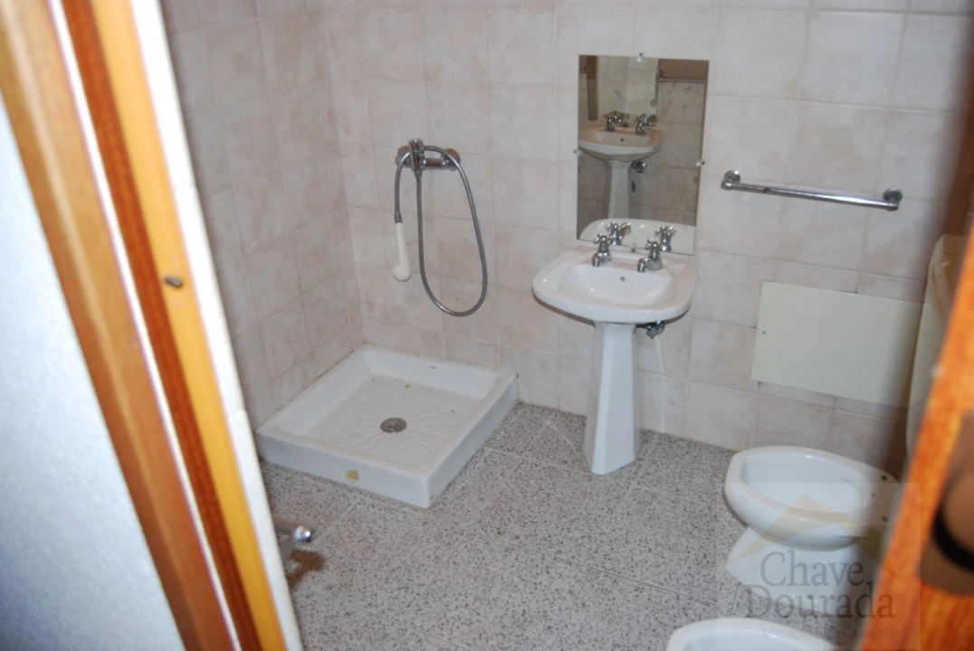 Prédio para Venda em Penacova Foto 8