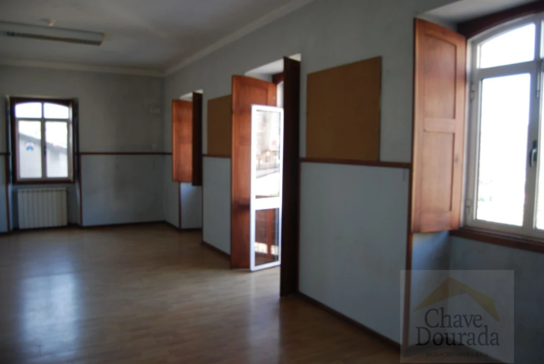 Prédio para Venda em Penacova Foto 13