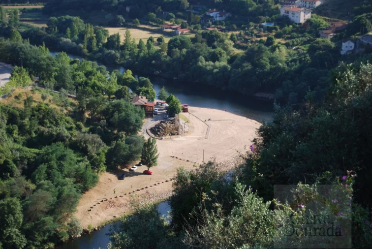 Prédio para Venda em Penacova Foto 19