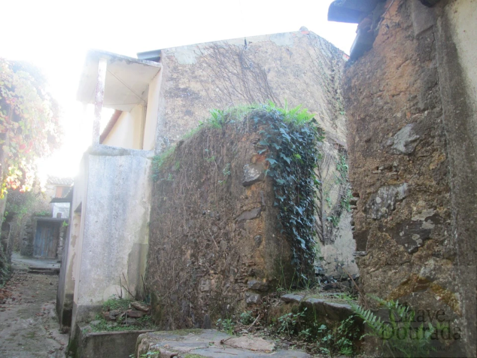 Moradia T2 para Venda em Lousã e Vilarinho Foto 2