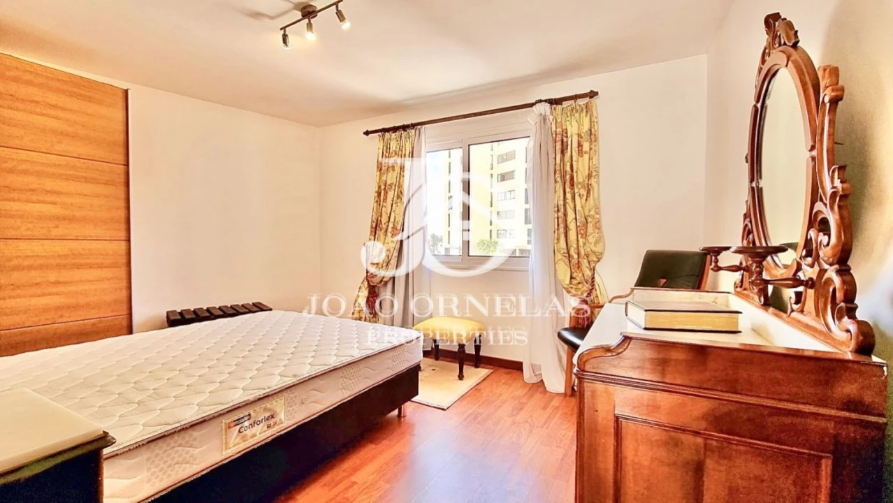 Moradia T4 para Venda em Funchal (São Pedro) Foto 4