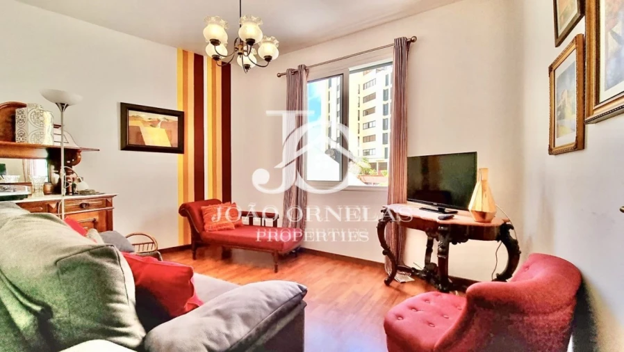 Moradia T4 para Venda em Funchal (São Pedro) Foto 3