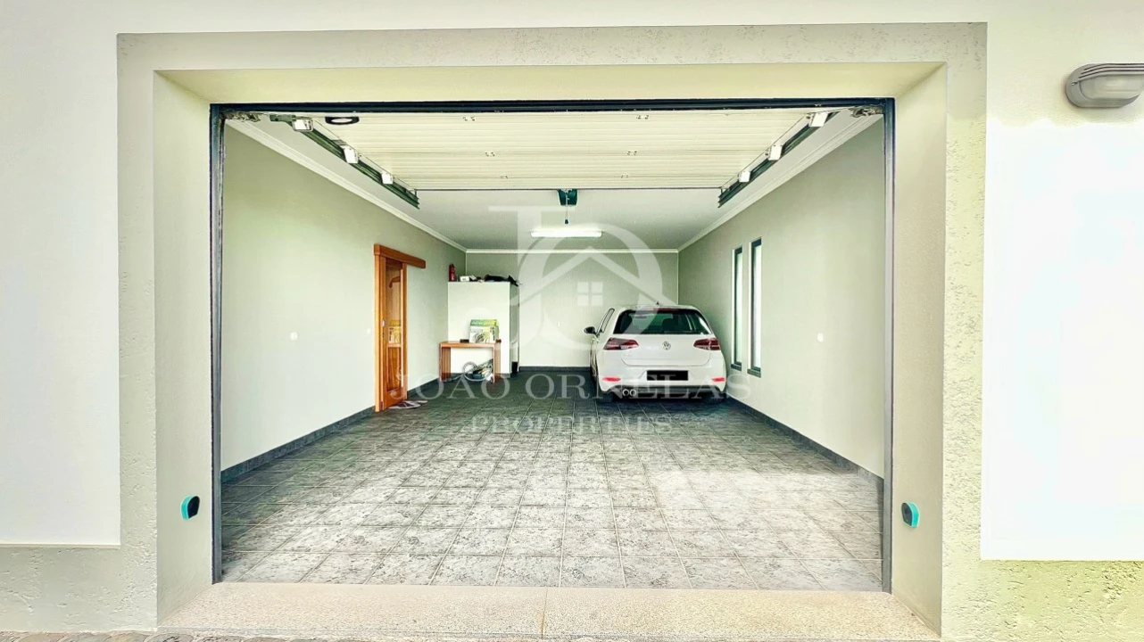 Moradia T3 para Venda em Arco da Calheta Foto 10