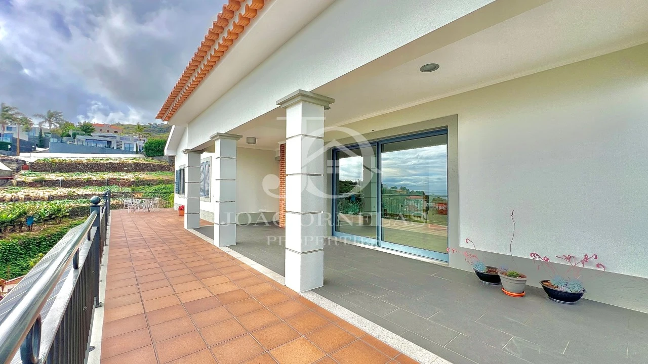 Moradia T3 para Venda em Arco da Calheta Foto 40