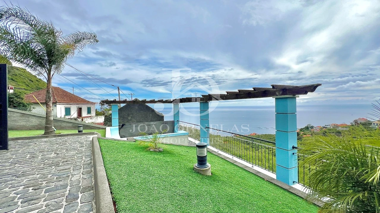 Moradia T3 para Venda em Arco da Calheta Foto 44