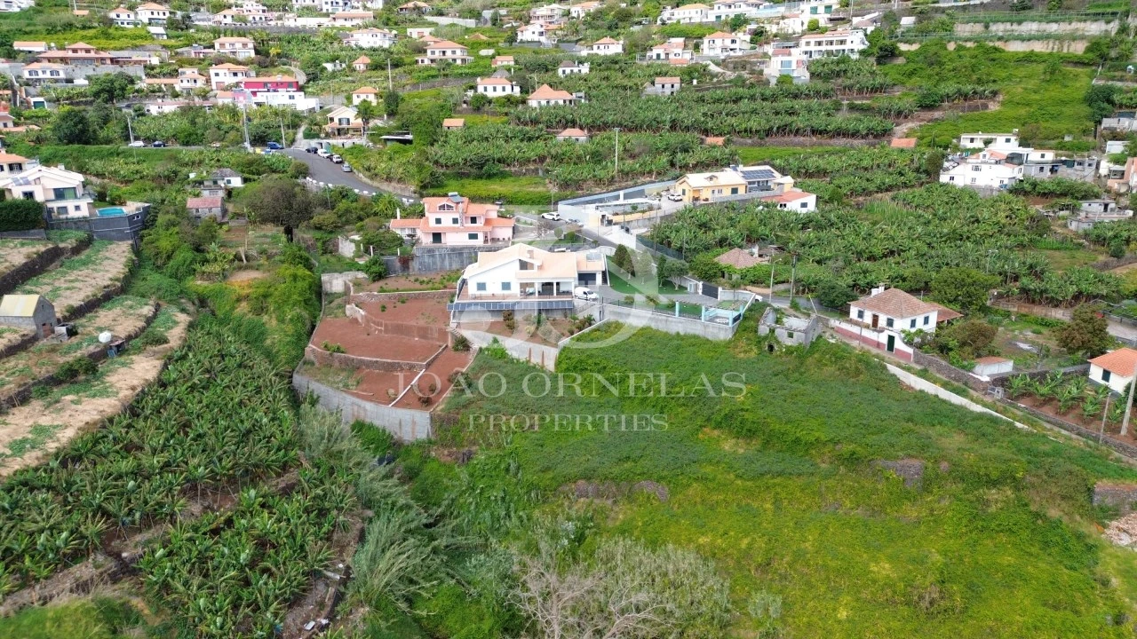 Moradia T3 para Venda em Arco da Calheta Foto 46