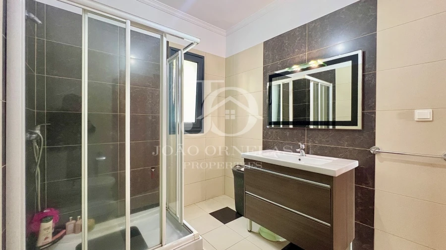 Moradia T3 para Venda em Arco da Calheta Foto 25