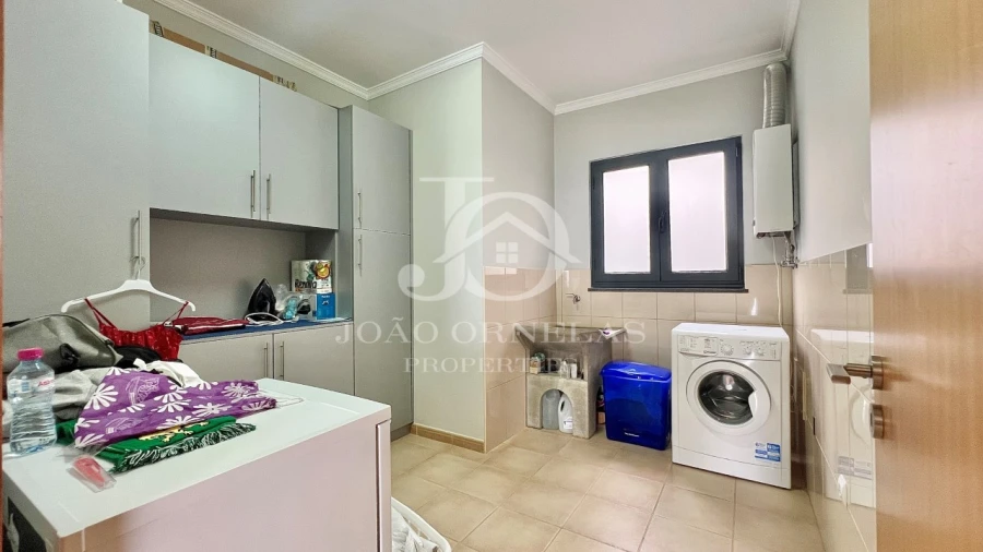 Moradia T3 para Venda em Arco da Calheta Foto 32