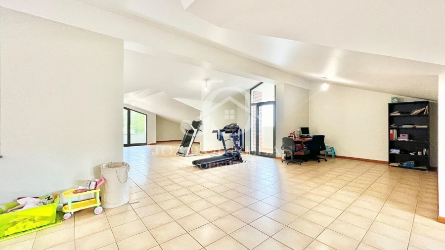 Moradia T3 para Venda em Arco da Calheta Foto 37