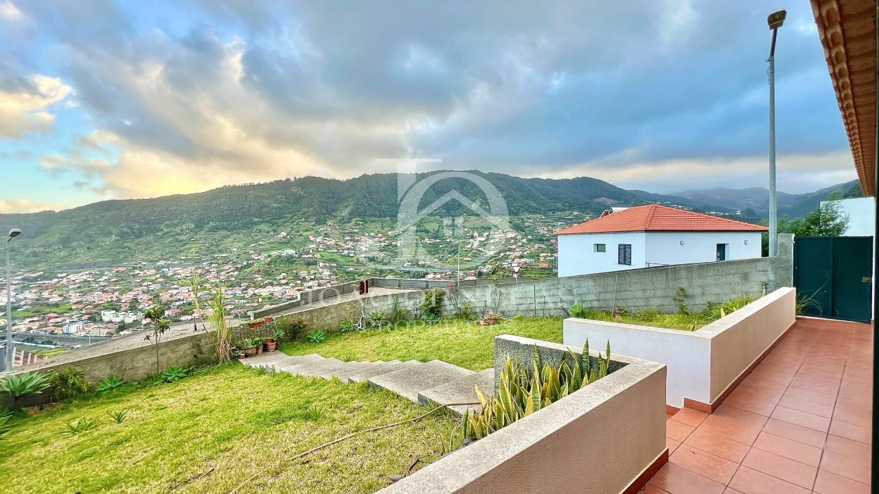 Terreno para Venda em Machico Foto 17