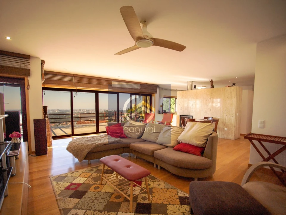 Moradia T8 para Venda em Baguim do Monte (Rio Tinto) Foto 2