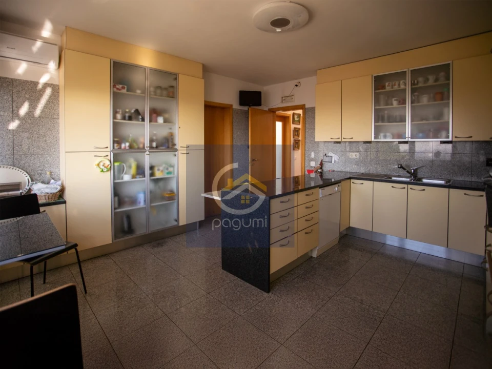 Moradia T8 para Venda em Baguim do Monte (Rio Tinto) Foto 4