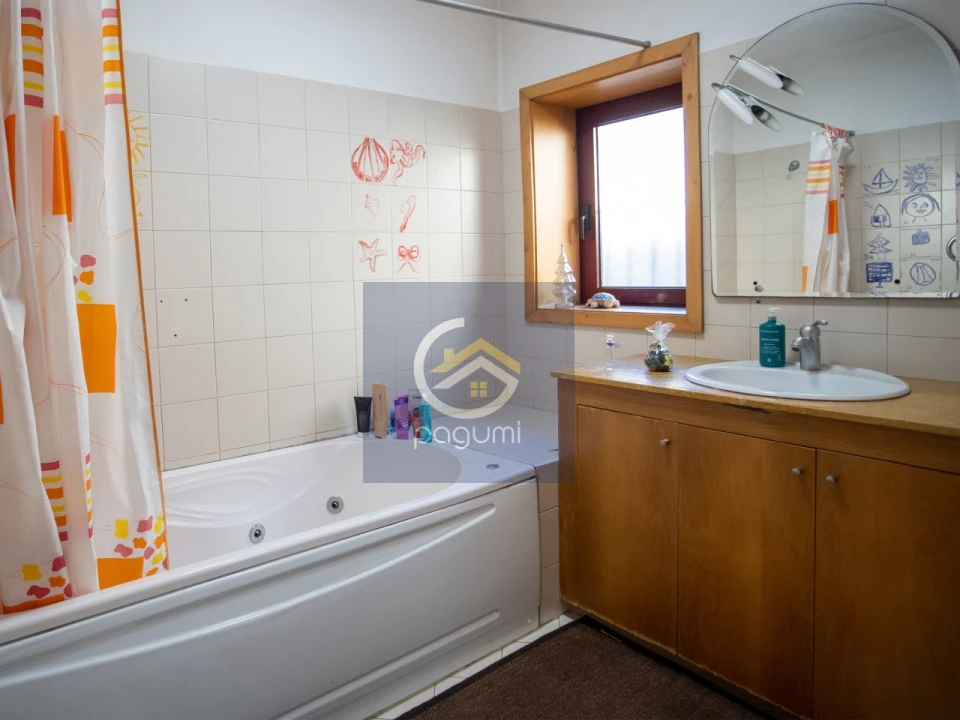 Moradia T8 para Venda em Baguim do Monte (Rio Tinto) Foto 26