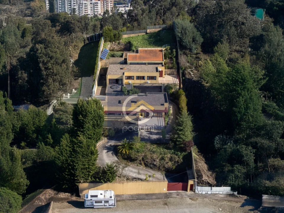 Moradia T8 para Venda em Baguim do Monte (Rio Tinto) Foto 27