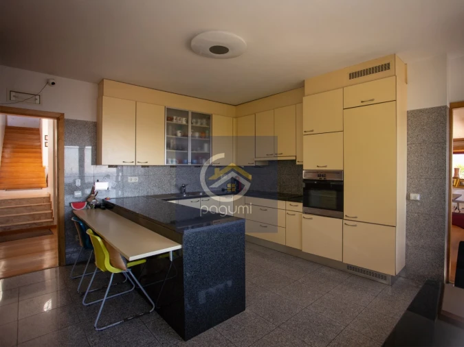 Moradia T8 para Venda em Baguim do Monte (Rio Tinto) Foto 5