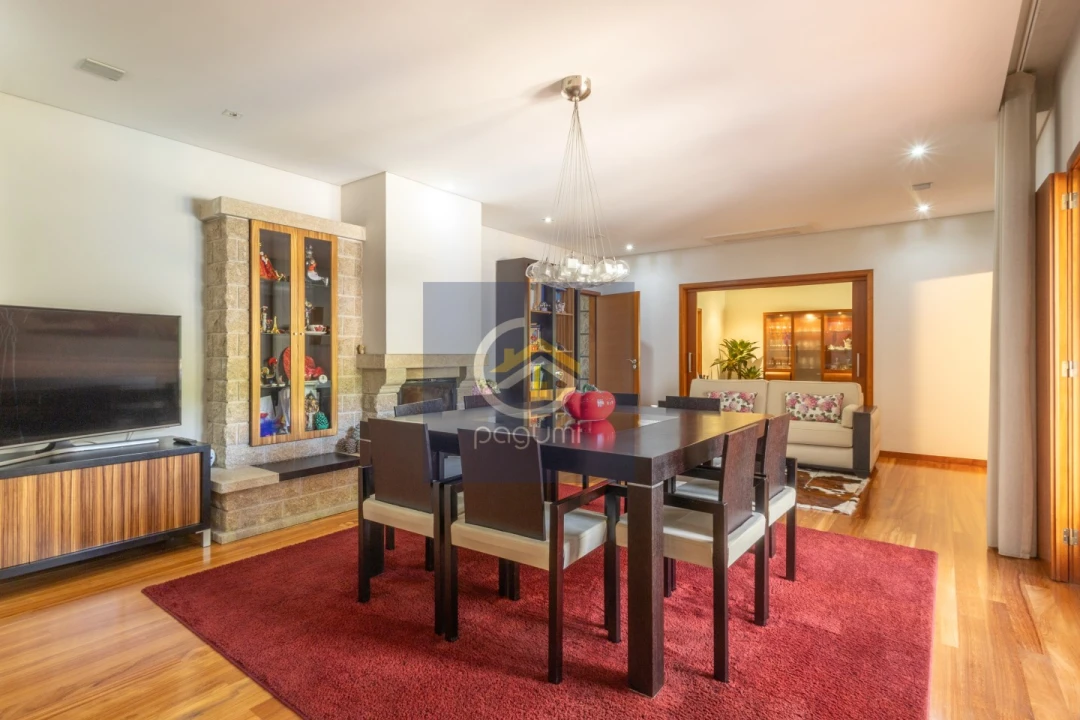 Moradia T4 para Venda em Castelões Foto 9