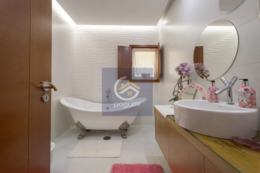 Moradia T4 para Venda em Castelões Foto 29